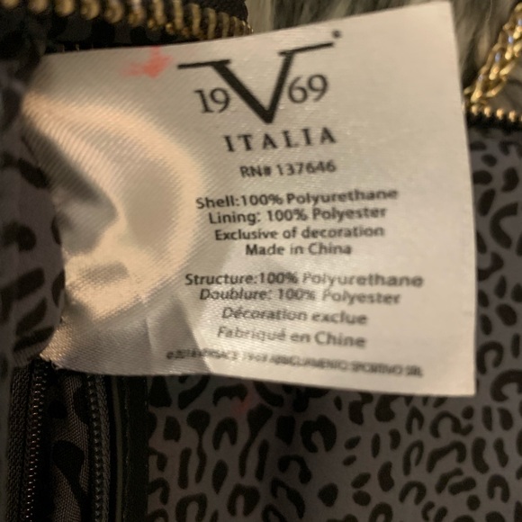 V 1969 Italia Studded Purse. - Picture 8 of 8